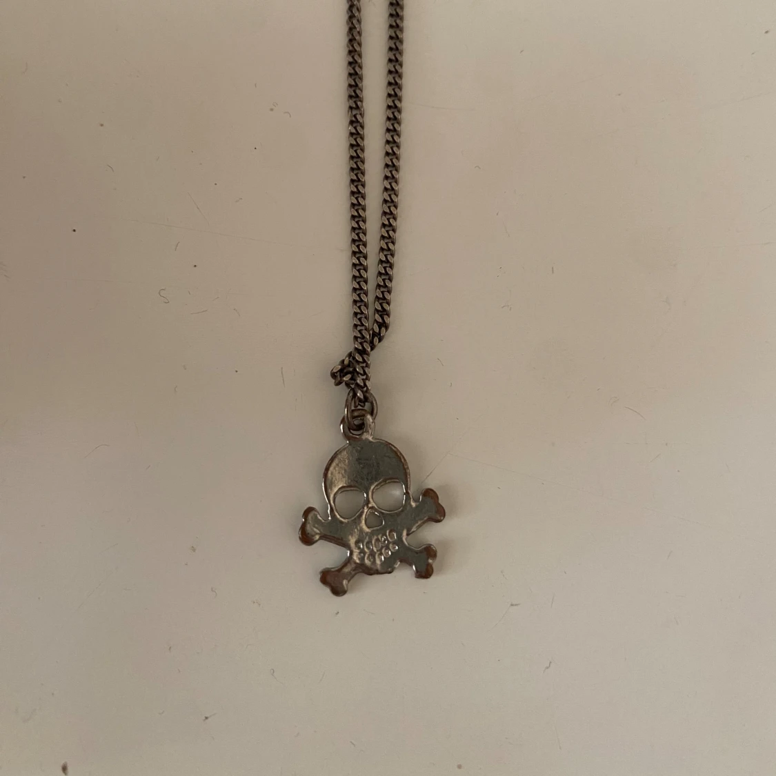 Döskalle halsband - 90