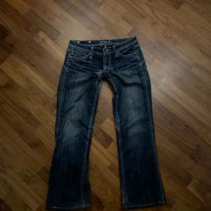 Blue lowrise bootcut miss me jeans KAN GÄRNA DISKUTERA PRIS