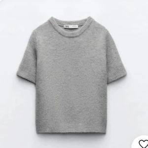 Stickad t shirt💖 - Storlek M. 