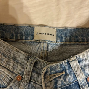 Abrand jeans low  - Storlek 34 inga defekter använt fåtal gånger 