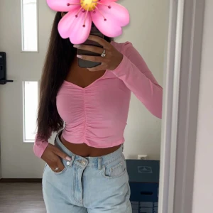 Rosa top🩷 - Fin rosa top i bra skick 🩷 från Nelly knappt använt säljer pga den ej kommer till användning 🩷