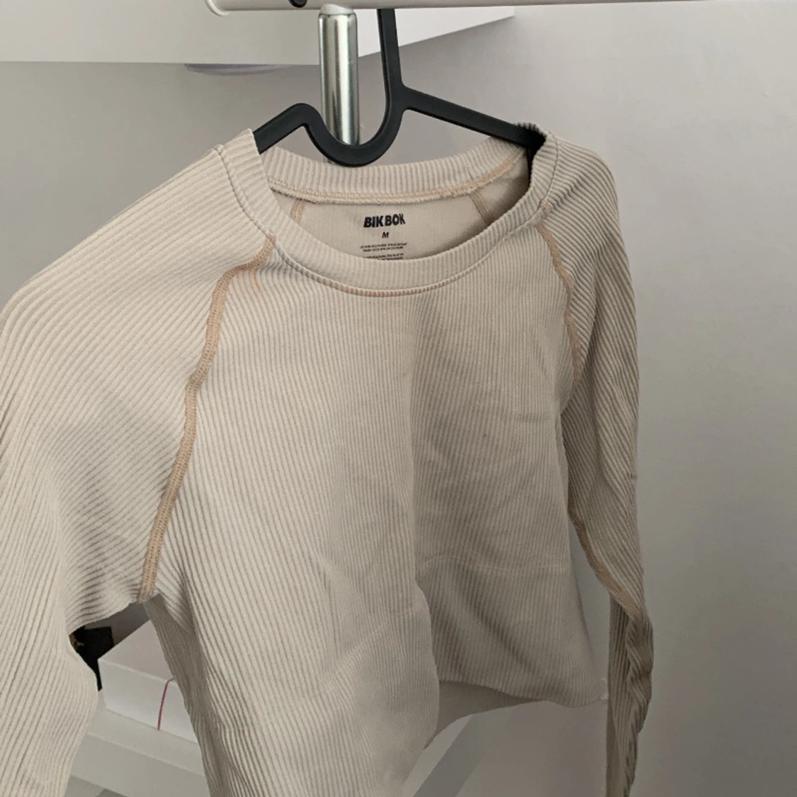 Tränings tröja från BikBok  - 90