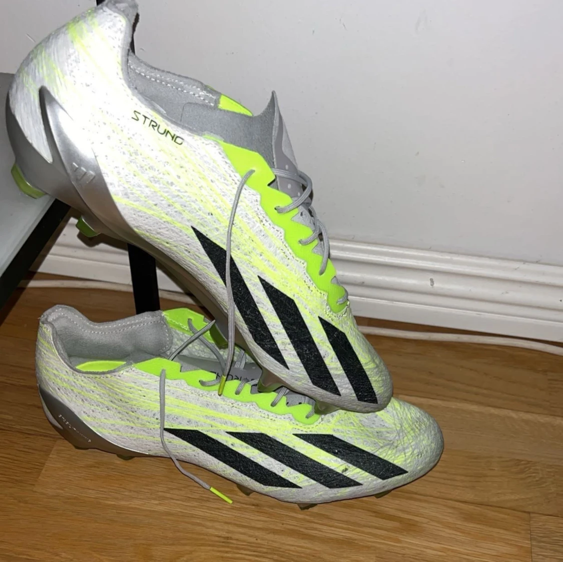 Fotbollsskor  - 90