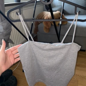 Linne storlek M - Ett Linne i storlek M.