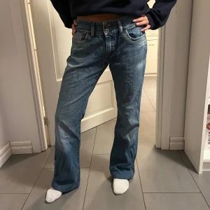 Lågmidjade diesel jeans  - Supersnygga lågmidjade jeans från diesel!💗