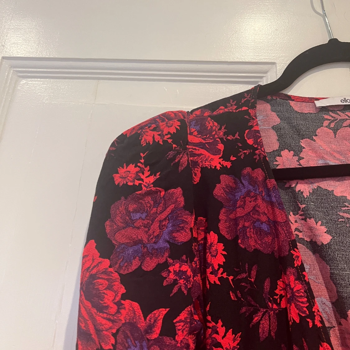 Blommig omlottblus - 92