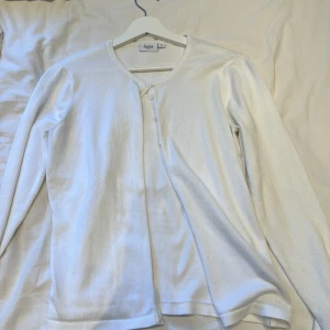 Tröja  - Passar någon som har s