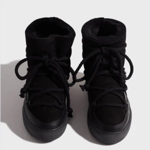 Inuikki boots - Använda 1 vinter. Köp på Boozt för 3000kr ❤️ de är i bra skick🤗 (skornas låda hänger med) 