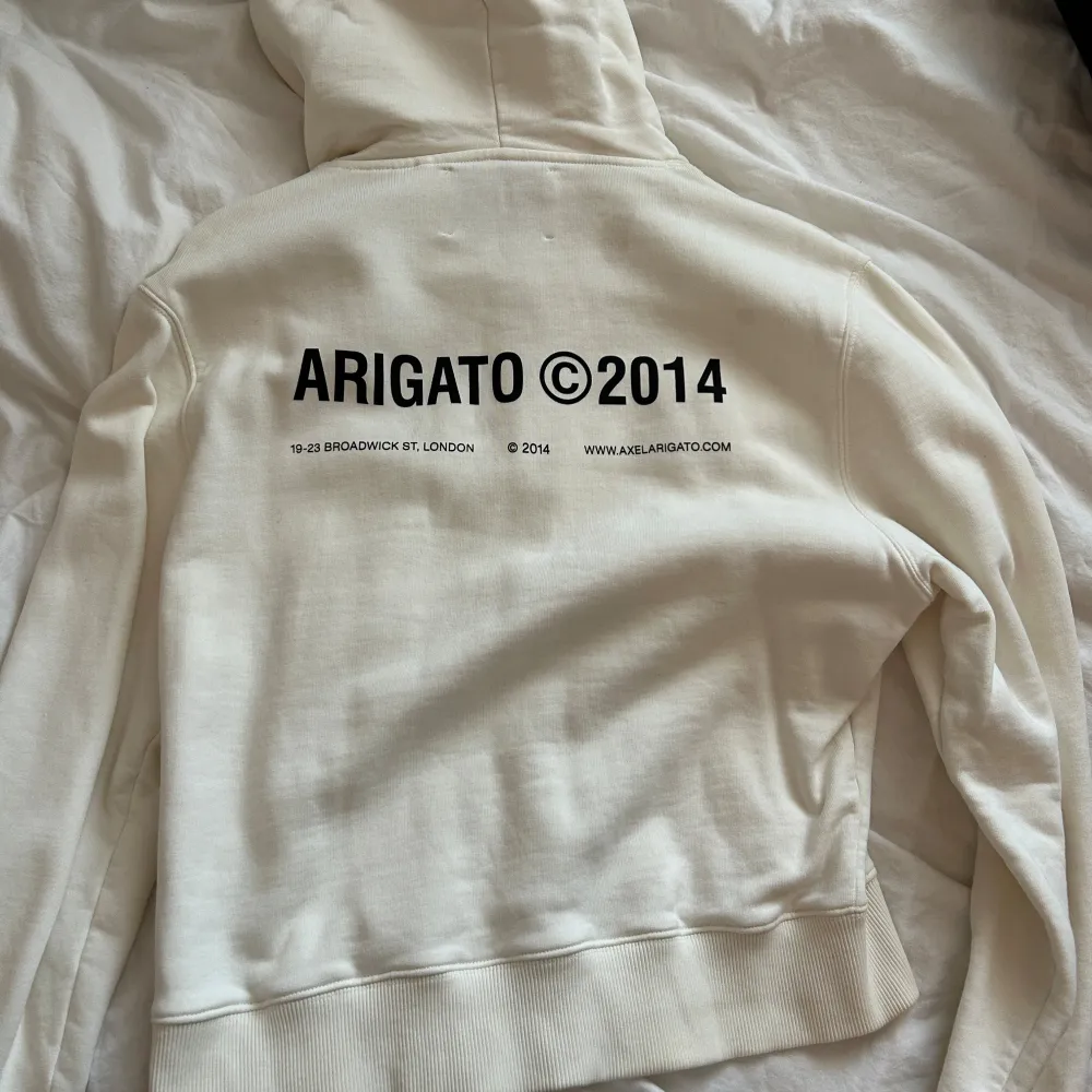 Hoddie arigato . Hoodies.