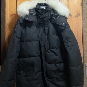 Mouse jacka  - Jätte fin mouse jacka som endast används några månader e som ny. Pris går att diskutera 