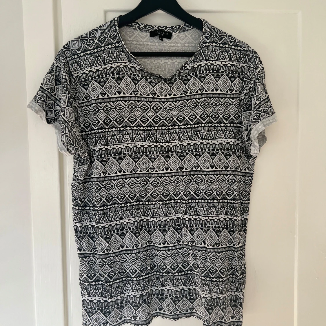 Mönstrad t-shirt från New Look Men