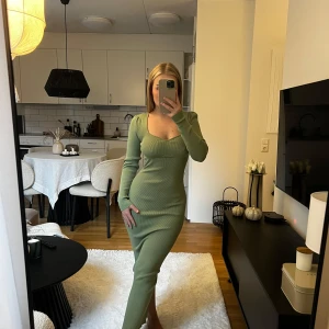 Klänning adoore  - Helt oanvänd, endast tvättad! ❤️