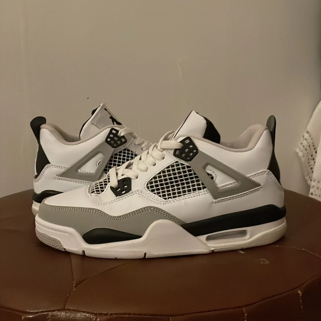 Jordan 4s - 29