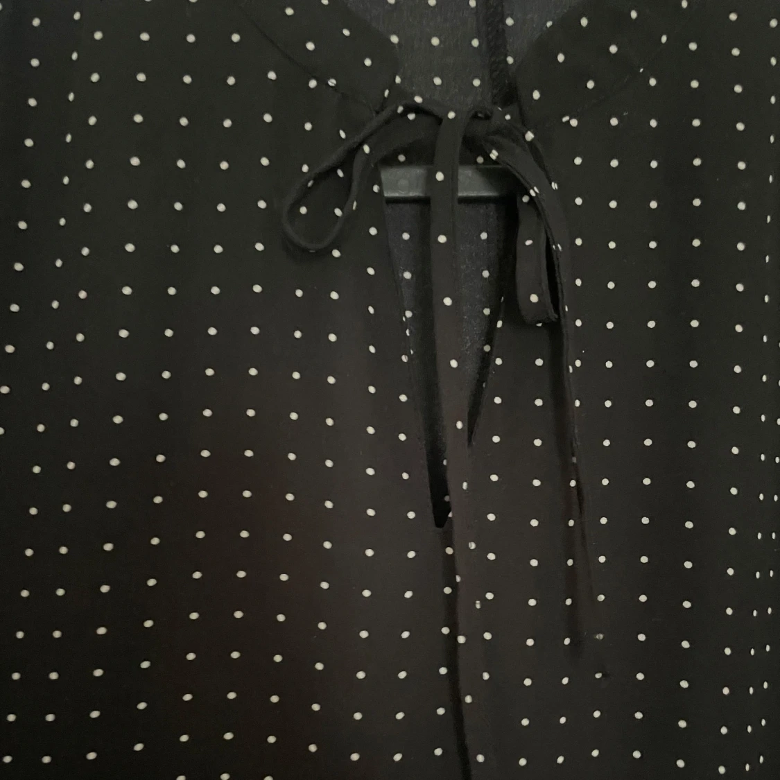 Jätte elegant klänning med jätte fina detaljer - 92