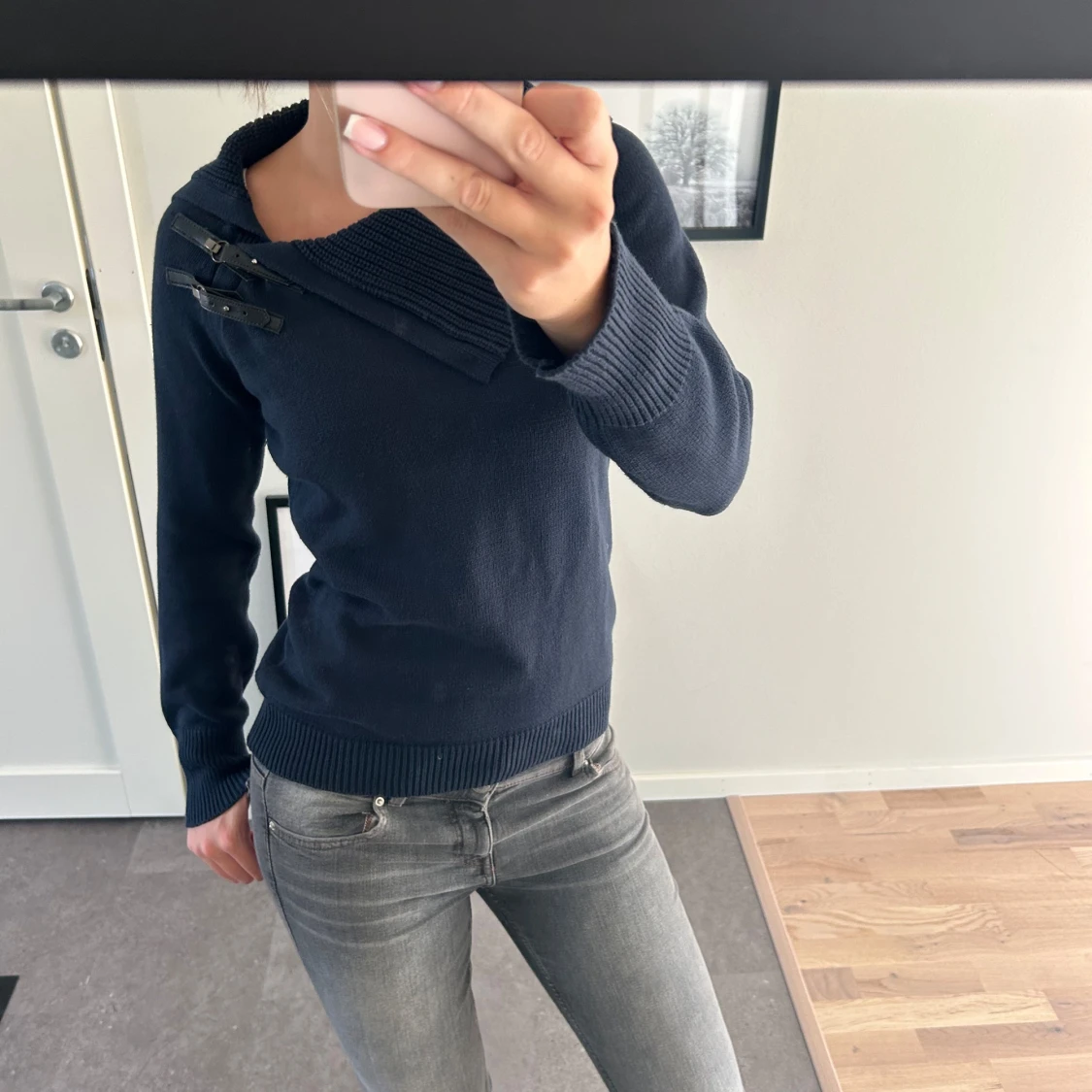 Tjocktröja med detalj