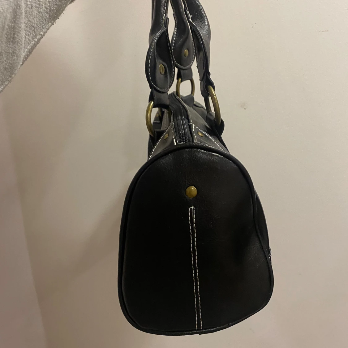Svart väska  - 91