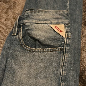 Replay jeans - Storlek w30-l32 Modell jennon