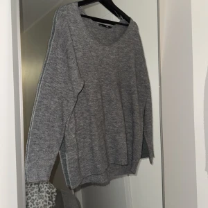 Stickad tröja - Stickad tröja köpt i strl M för att jag vill ha den oversized🫶🏽
