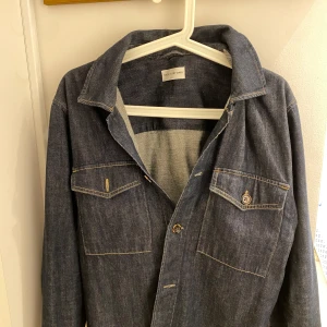 Jeans jacka - Riktigt fet. Som ny.   Vi hörs i dm min kompis:)