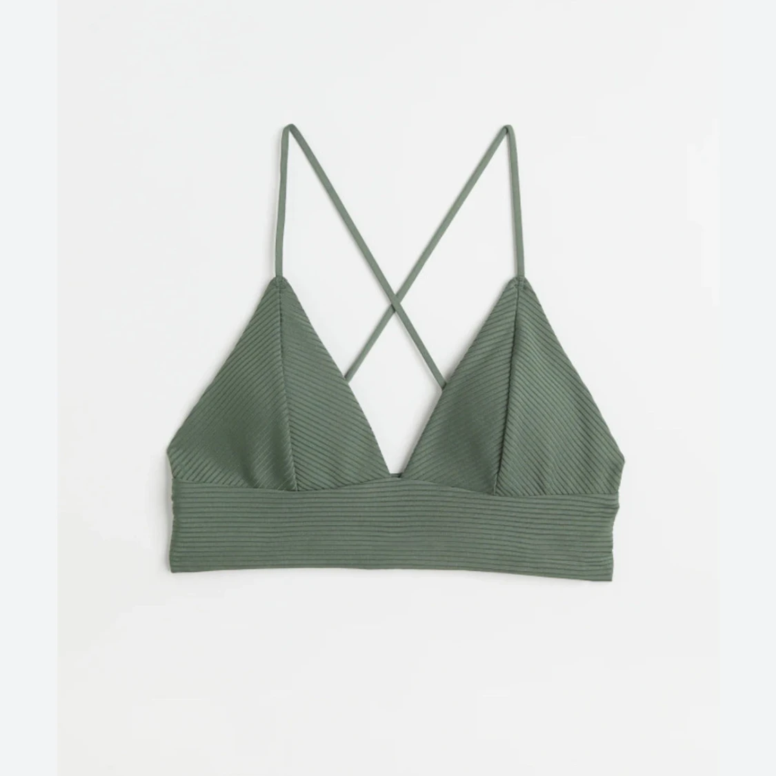 Grön ribbad topp med smala axelband