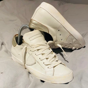 Philippe Model - Ett par riktigt feta Philip Models, rätt så använda men i gott skick. Skriv om du har frågor, mm. Pris kan diskuteras vid snabb affär.