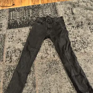 Armani jeans herr Storlek:W30/L32 Skick:8/10 Fraktar endast