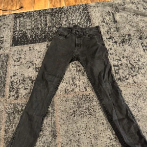 Armani Jeans - Armani jeans herr Storlek:W30/L32 Skick:8/10 Fraktar endast