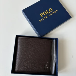 POLO Ralph Lauren Plånbok  - Aldrig använd bra material snyggt till hösten och vintern 