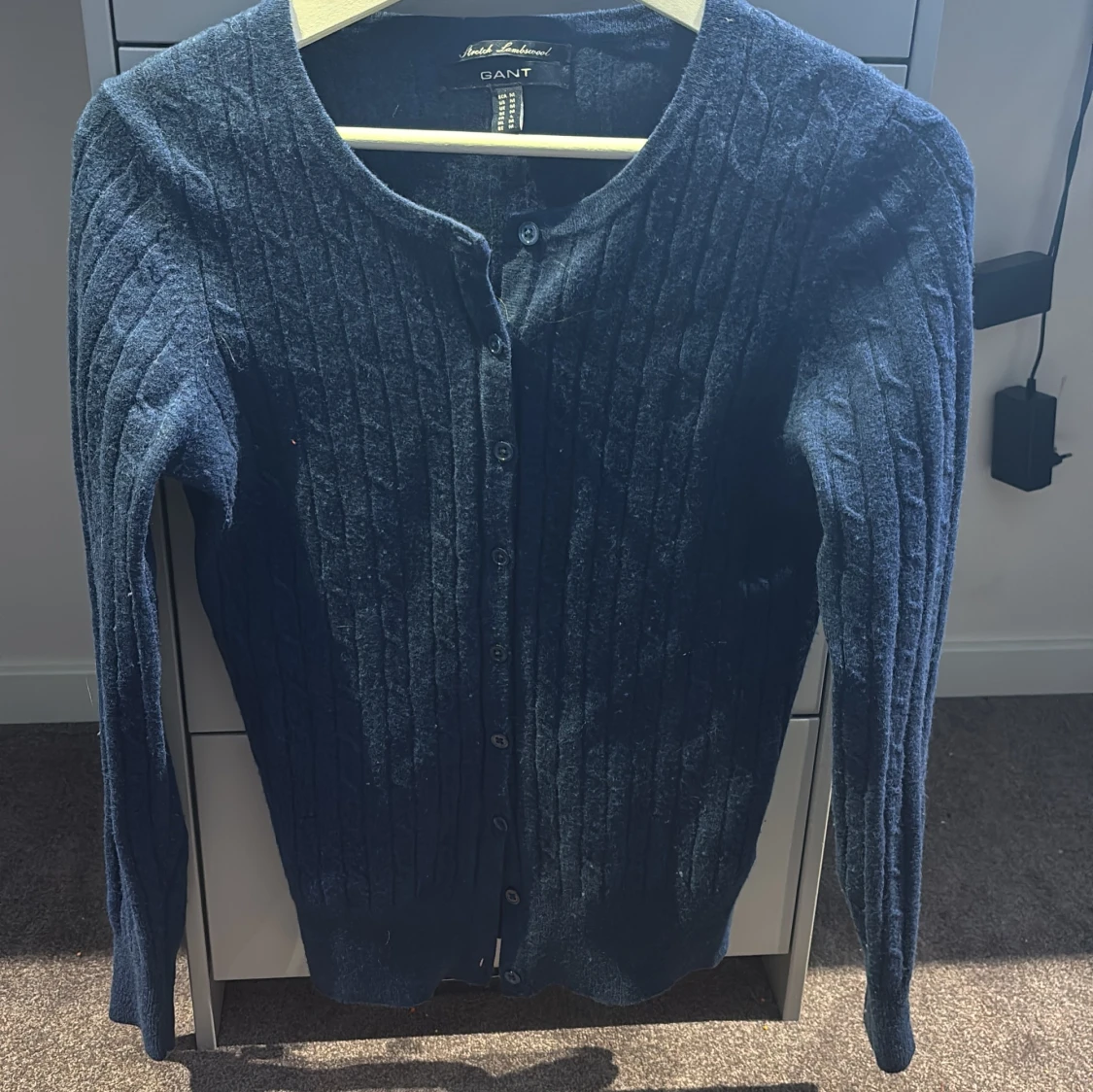Mörkblå kofta från GANT