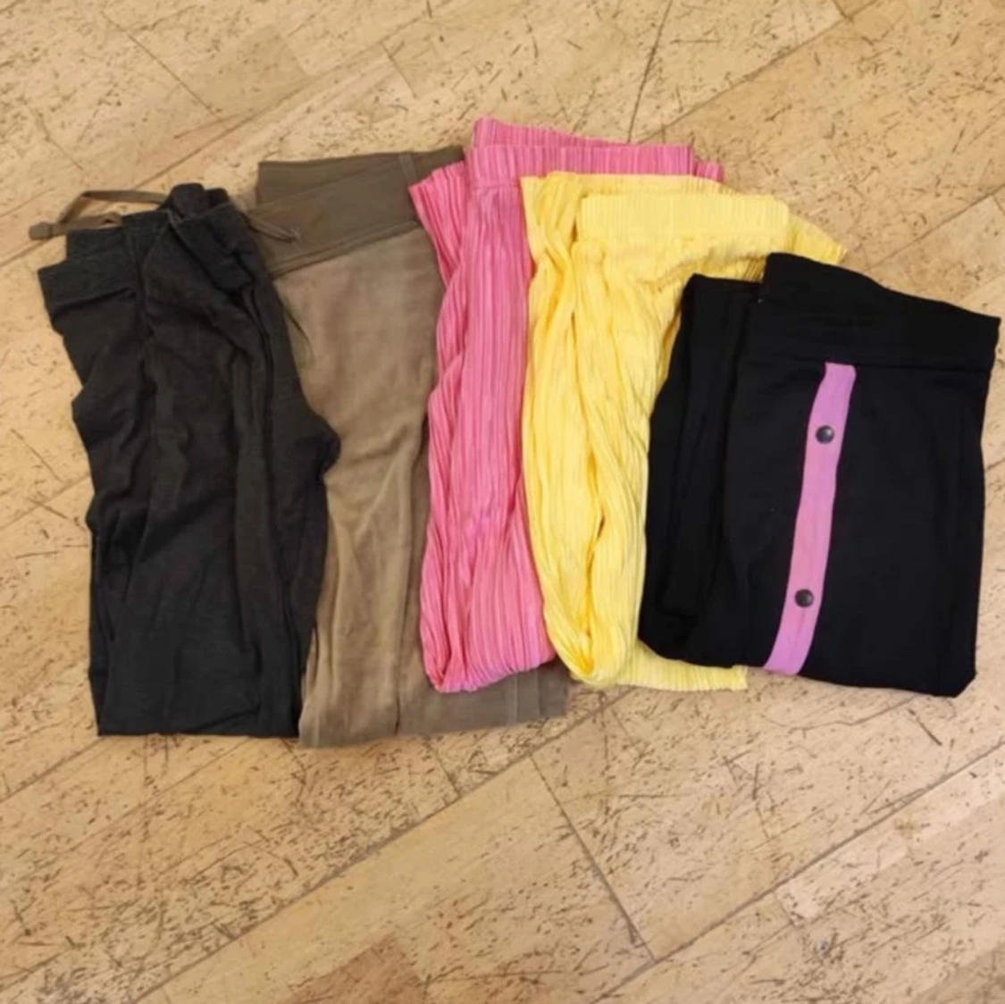 fem par mjukisbyxor strl xs-s