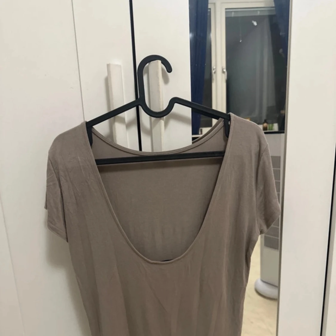 Beige kortärmad topp - 90