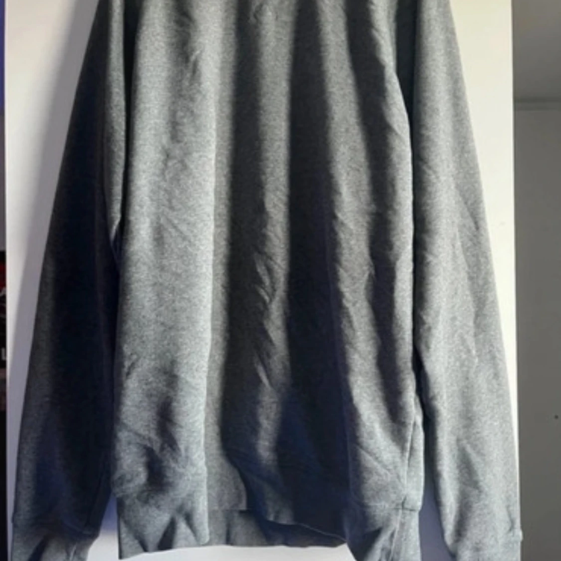 Grå sweatshirt