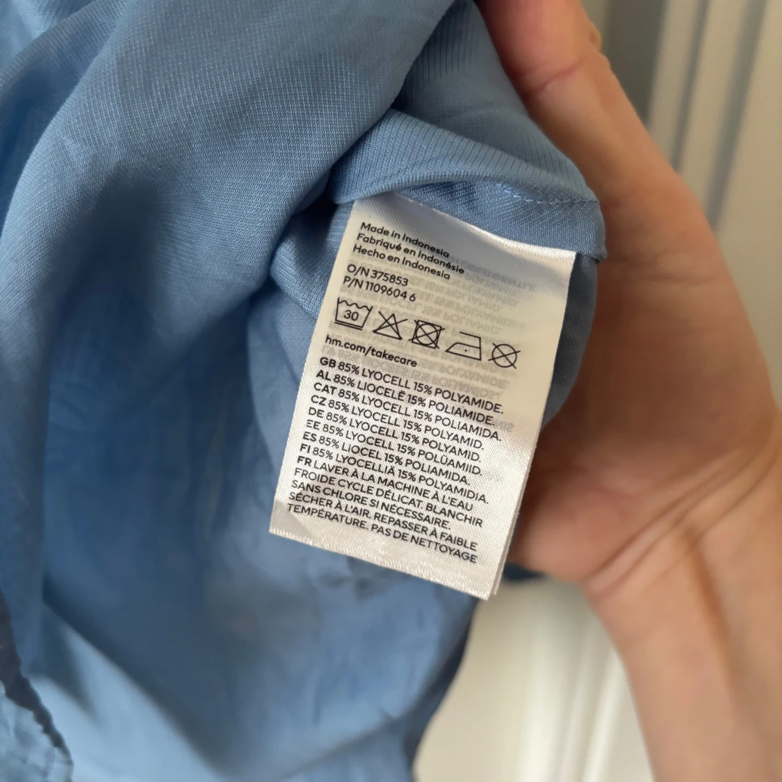 Blå skjorta från H&M - 91