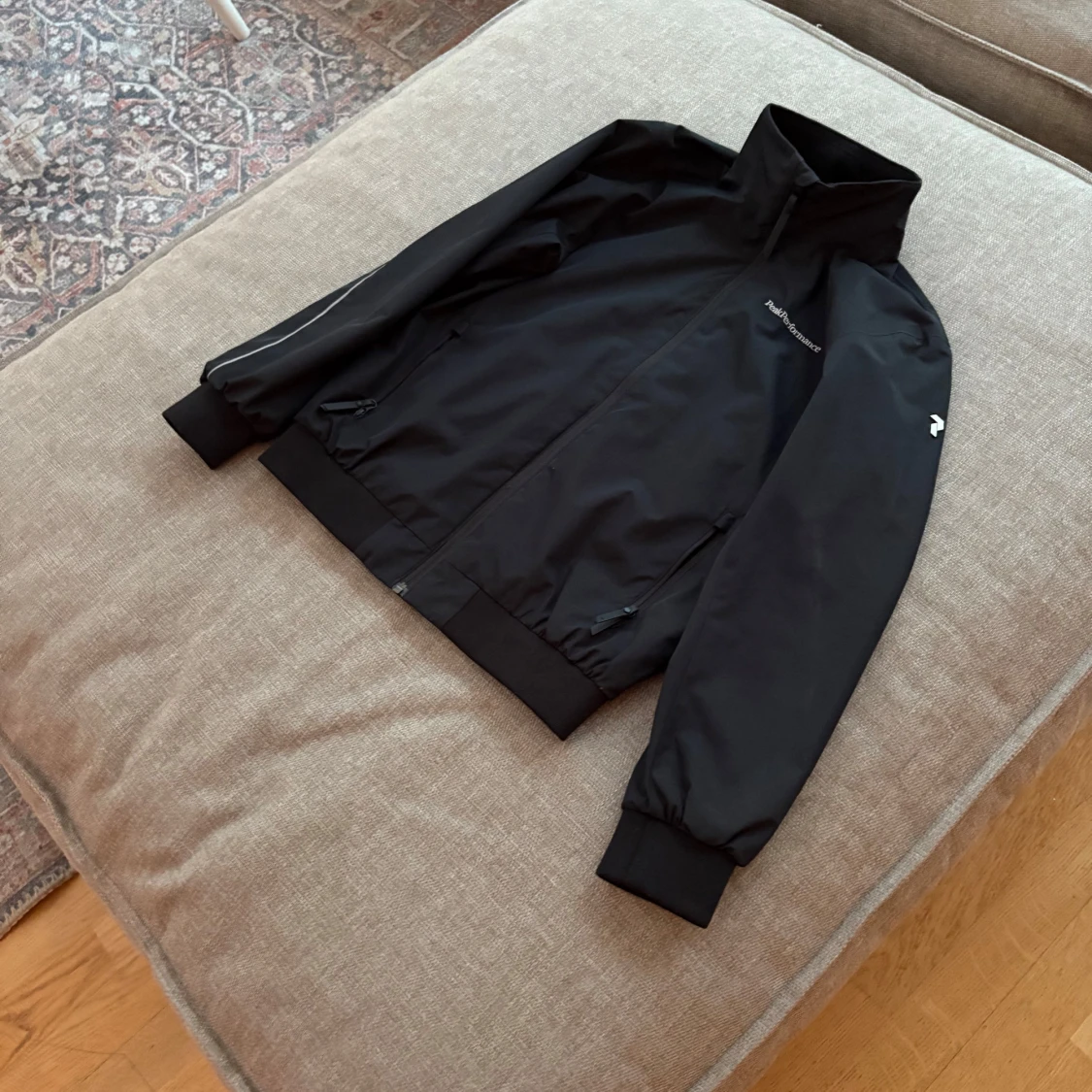 Svart vindjacka från Peak Performance - 90