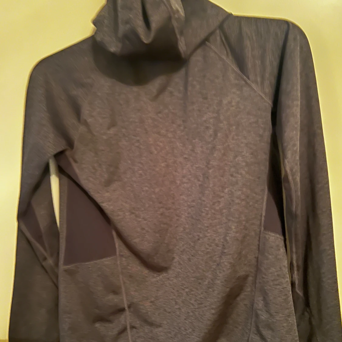 Svart träningsjacka med huva från OTP - 91