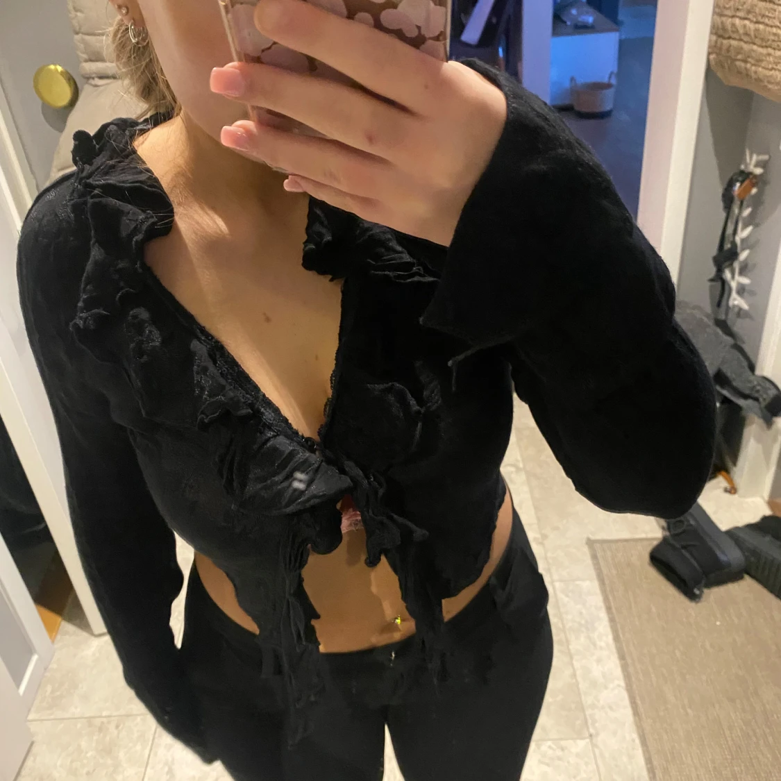 Svart volang topp - 90