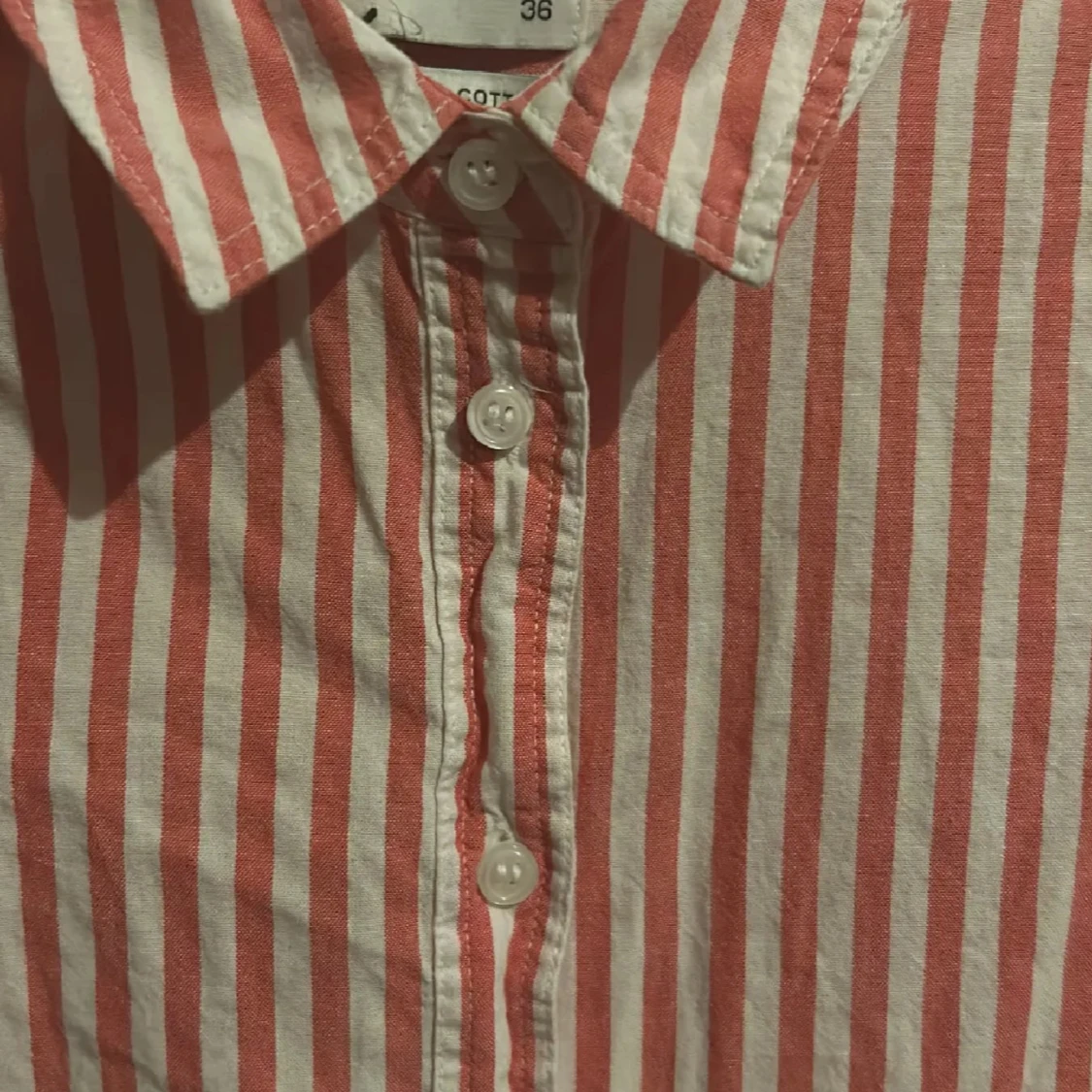 röd randig skjorta - 92
