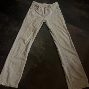 Lowwaist jeans - Snygga low jeans från bik bok. Passar xs-s. Bra skick.