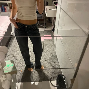 Zara jeans  - Helt nya zara jeans som aldrig är använda