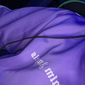 Palm angels zip tröja - Använder den knappt helt ny haft i nån vecka