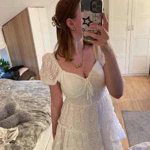 Klänning  - Klänning från shine som jag aldrig har använt men som sitter jätte fint på 💕