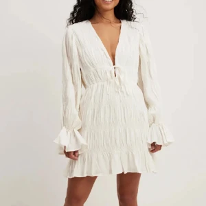 Moa Mattson klänning ny - Moa Mattson klänning  helt ny med prislapp  Storlek 32, passar för xs, s och m