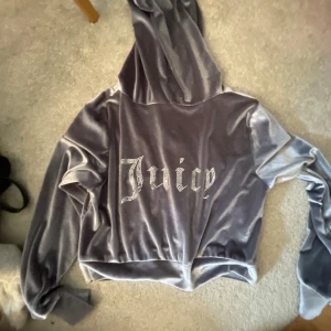 Juicy tröja - Använd fåtal gånger