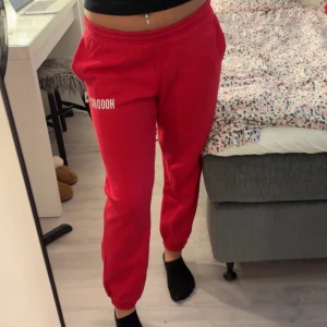 Hoodrich byxor - Säljer nu dessa Hoodrich byxor! Använda 2ggr❤️super fint skick