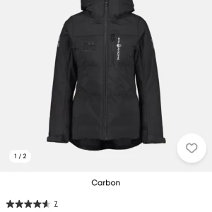 Sailracing vinterjacka dam stl M - Dags o sälja min fina jacka tyvärr så passar jag inte i den längre,annars är den helt ny fräsch har använt den några gånger o dne är jätte bra till vintern håller värmen länge också! Är du intresserad skriv jätte gärna till mig 
