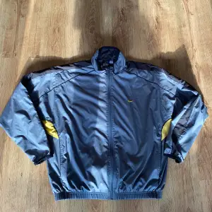 Nike Vintage  skick ideal storlek m