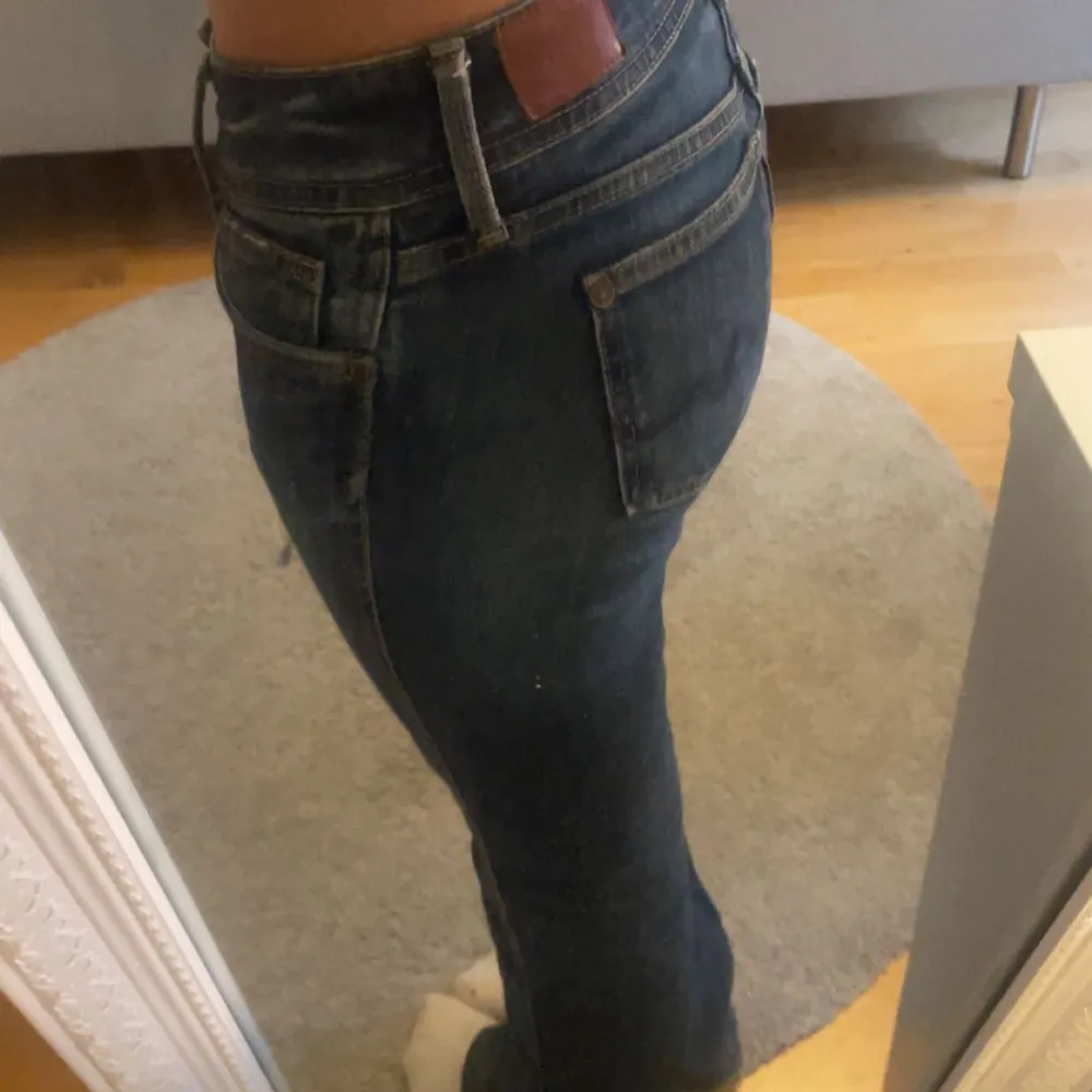 Säljer mina pepe jeans eftersom dom ej kommer till användning längre. Nypris 1180kr o säljer för 500kr men går alltid att diskutera pris. Skriv vid intresse eller om du har nån fråga❤️. Jeans & Byxor.