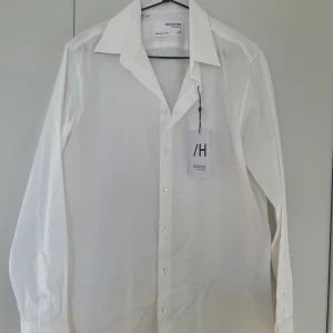 Sele ted homme skjort M - Helt ny, bara testad!