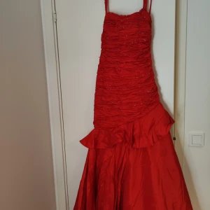 Festklänning - 36 jättefin festklänning