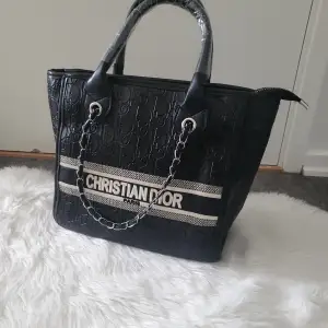 Helt ny Christian dior handväska.  A-kopi